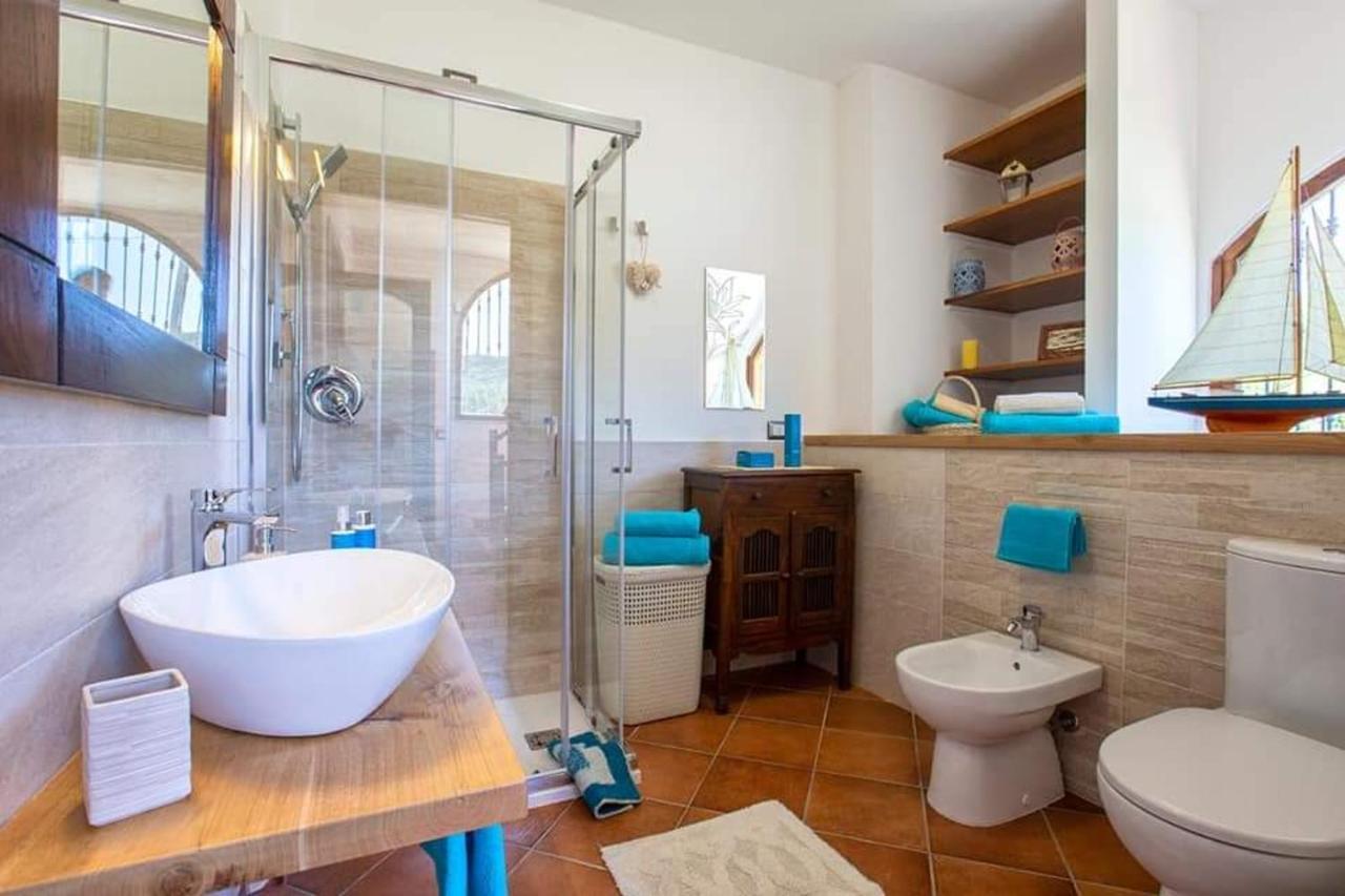 Ferienhaus 4 Bedrooms House With Private Pool Terrace And Wifi At 6 Km Away From The *